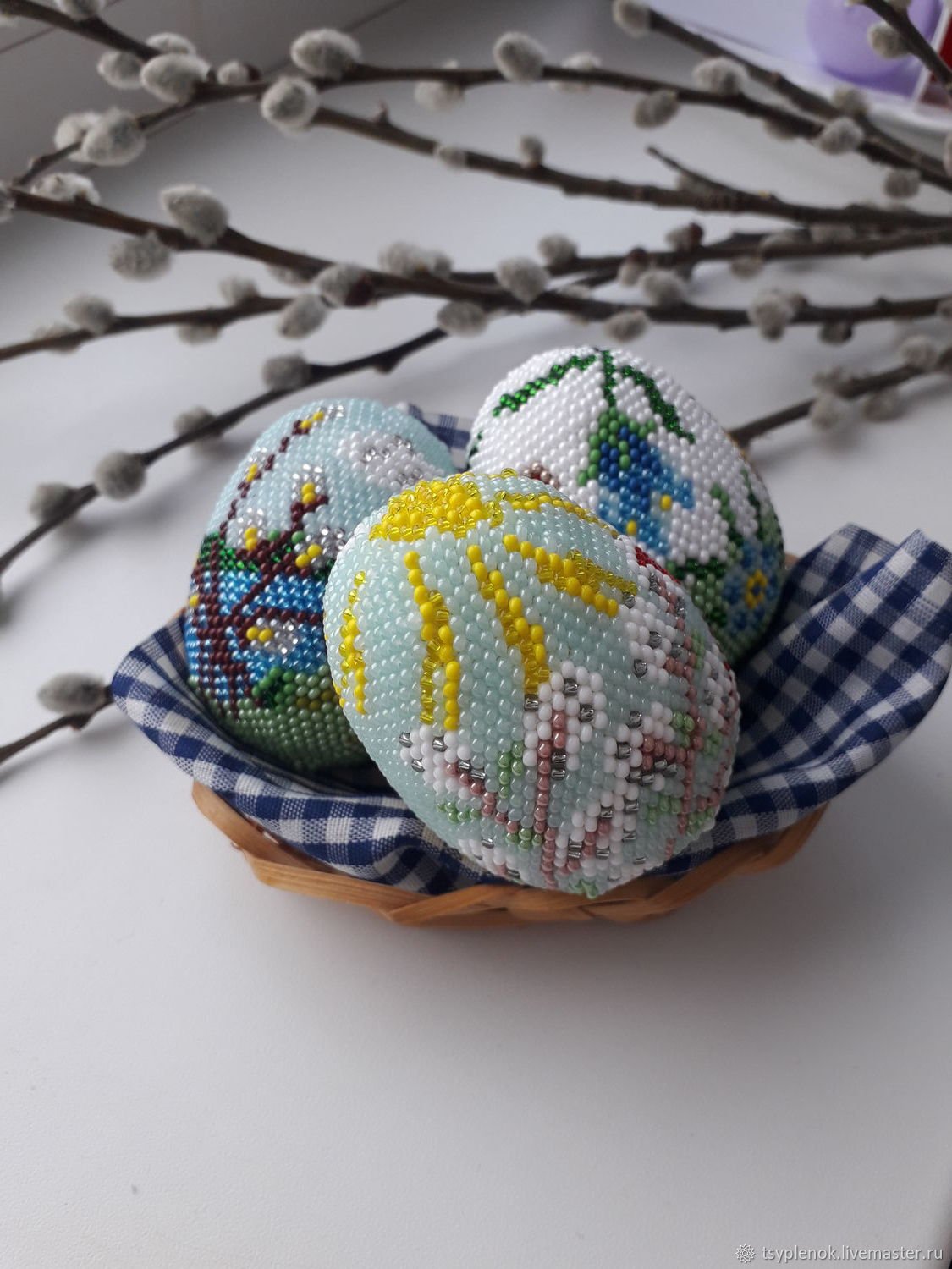 Яйцо из бисера Царевна лебедь