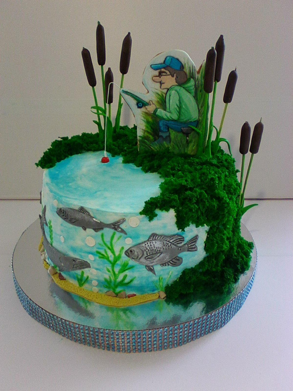 Двухъярусный торт для рыбака