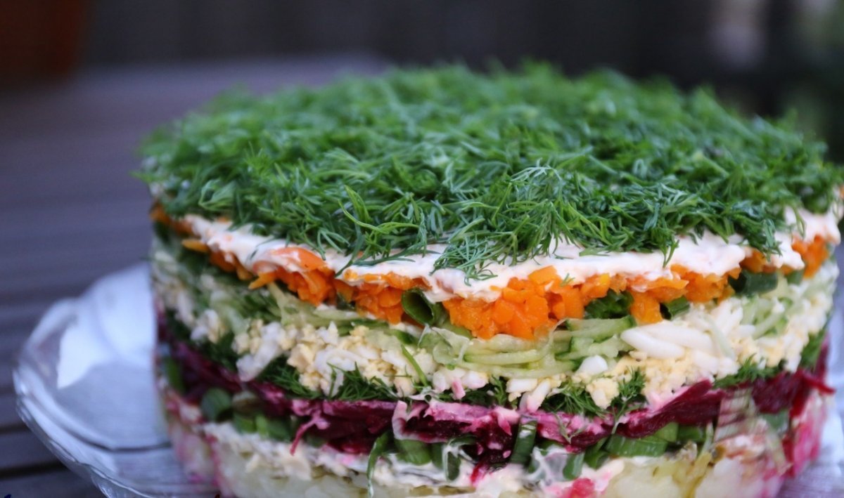 Салатный торт