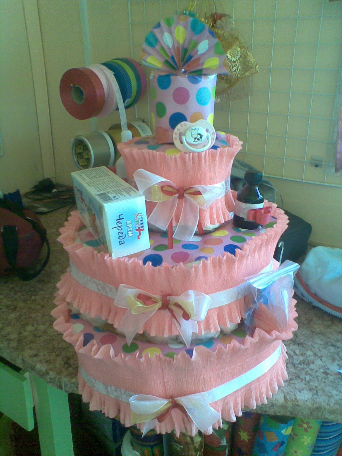 Подарок из памперсов для новорожденного