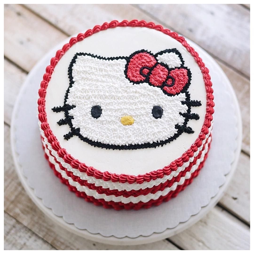 Хэллоу Китти кремом на торте