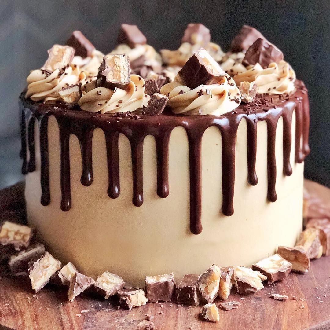 Шоколадный торт Сникерс Лучано