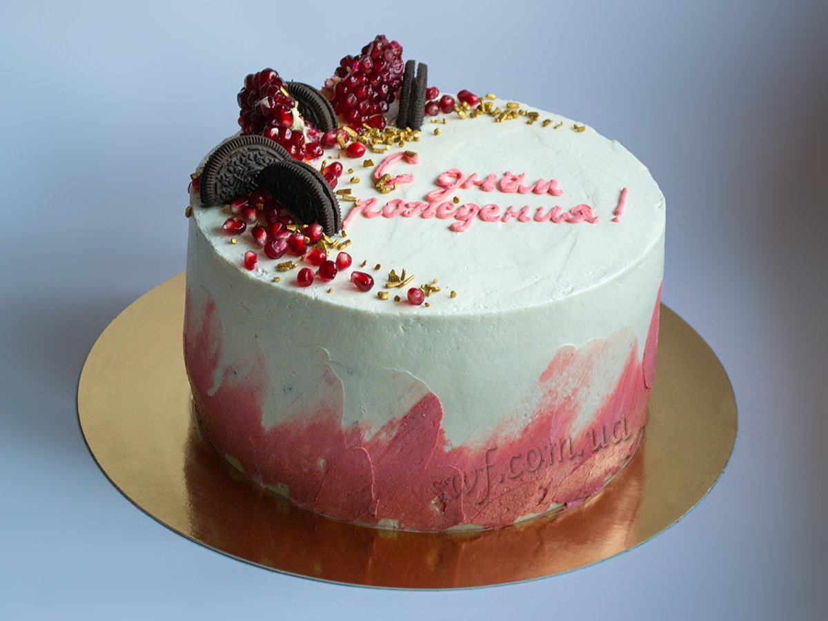 Украшение торта гранатом