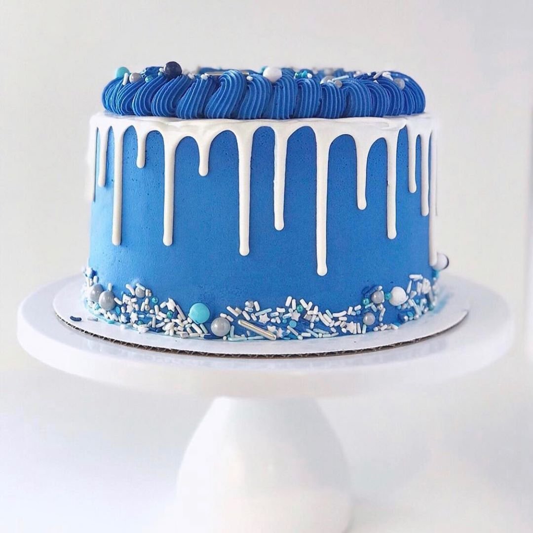 Голубой торт для мальчика