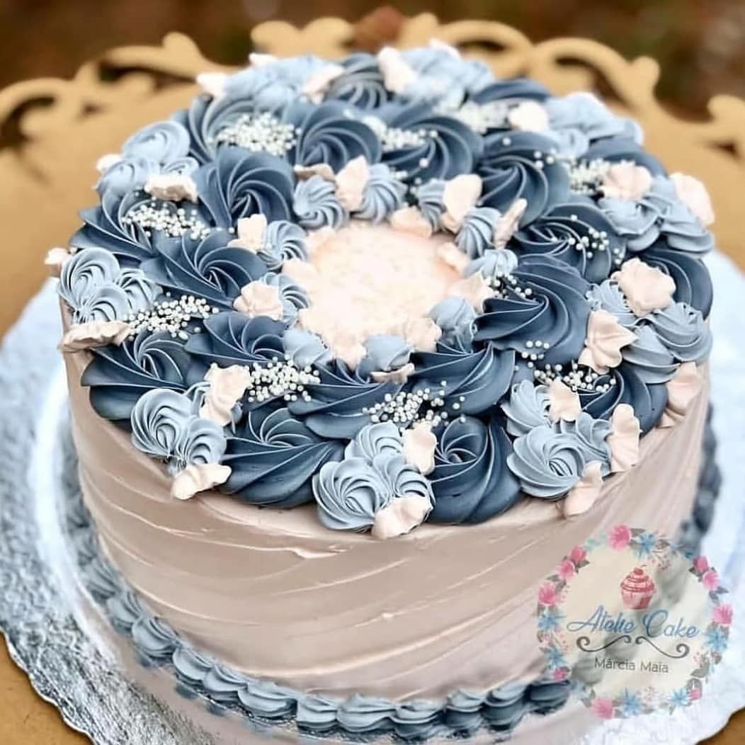 Красивое украшение торта