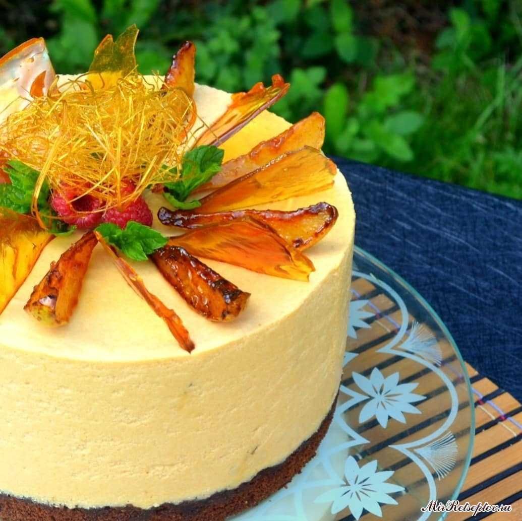 Чизкейк с фундуком и карамелью