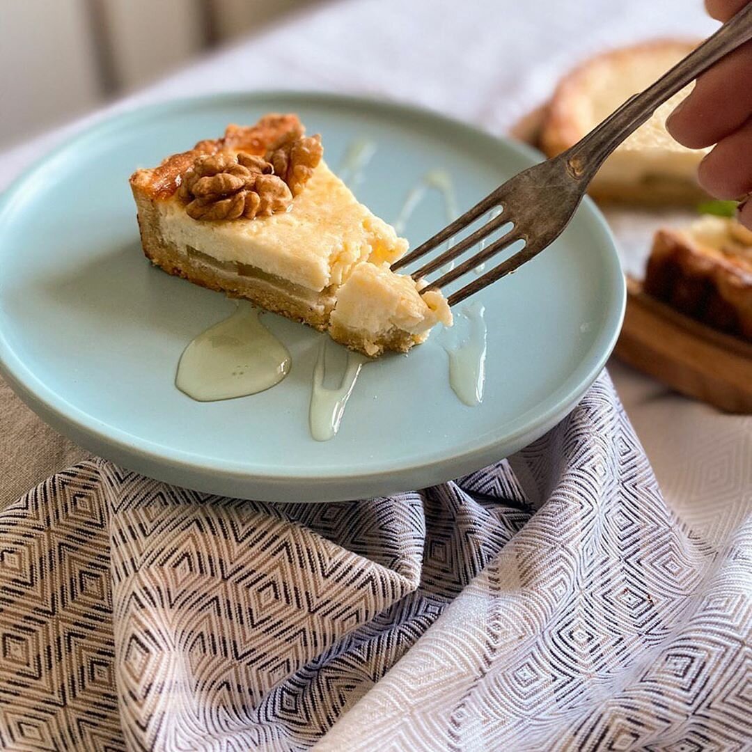 Торт безе с хурмой