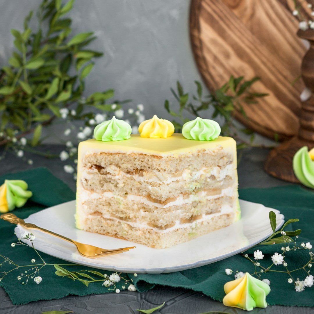 Торт молочная девочка с киви и бананом