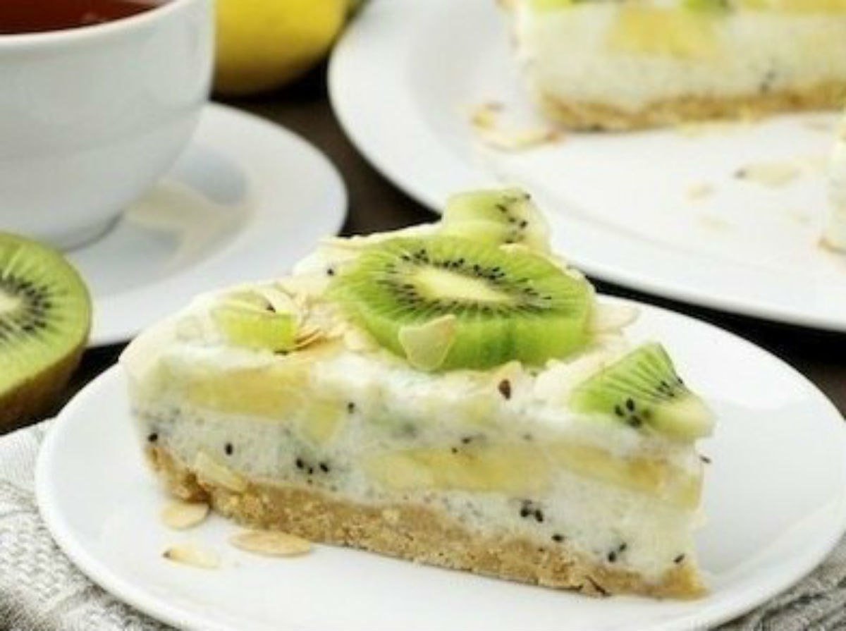 Торт с киви и бананом бисквитный