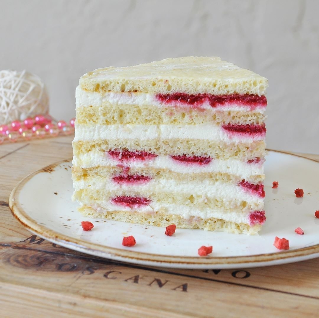 Чизкейк украшенный киви