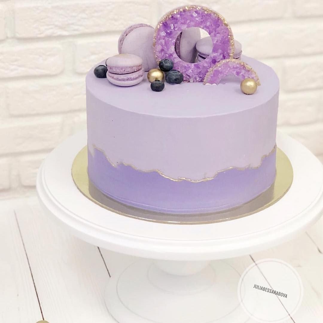 Свадебный торт сиреневый