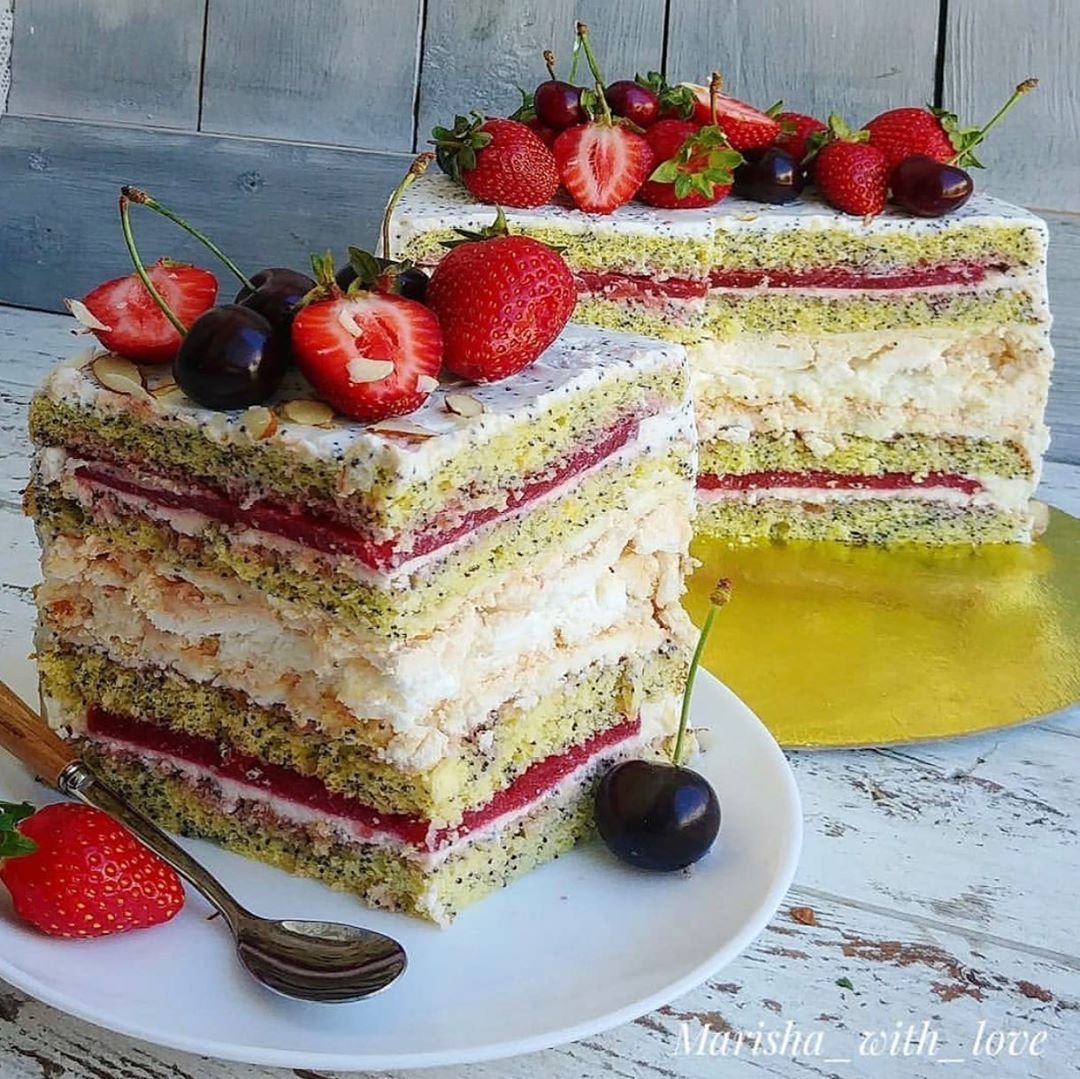 Торт с безе и бисквитом