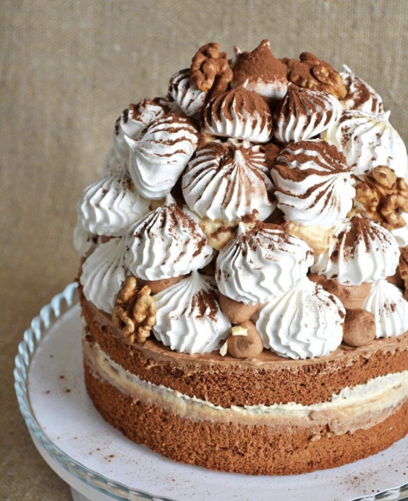 Торт с прослойками безе