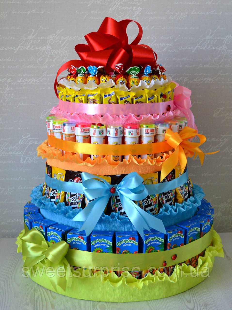 Торт из сладостей в детский сад
