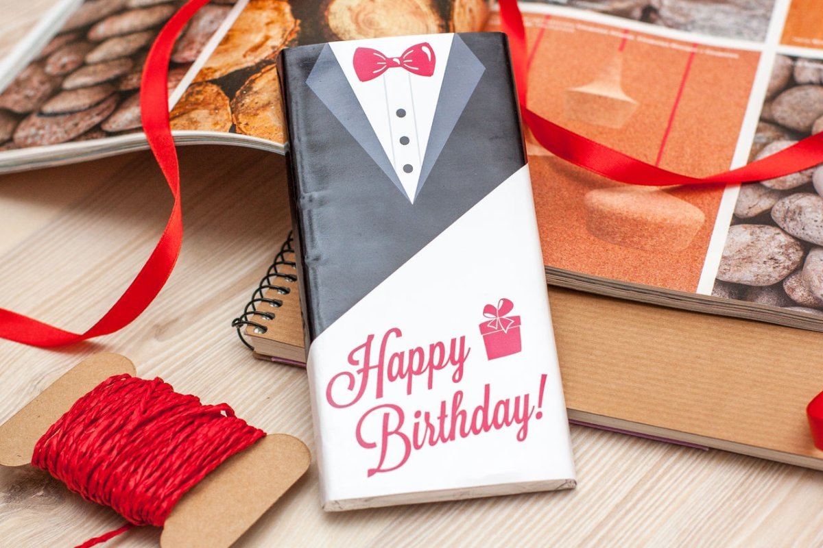 Креативная открытка мужчине