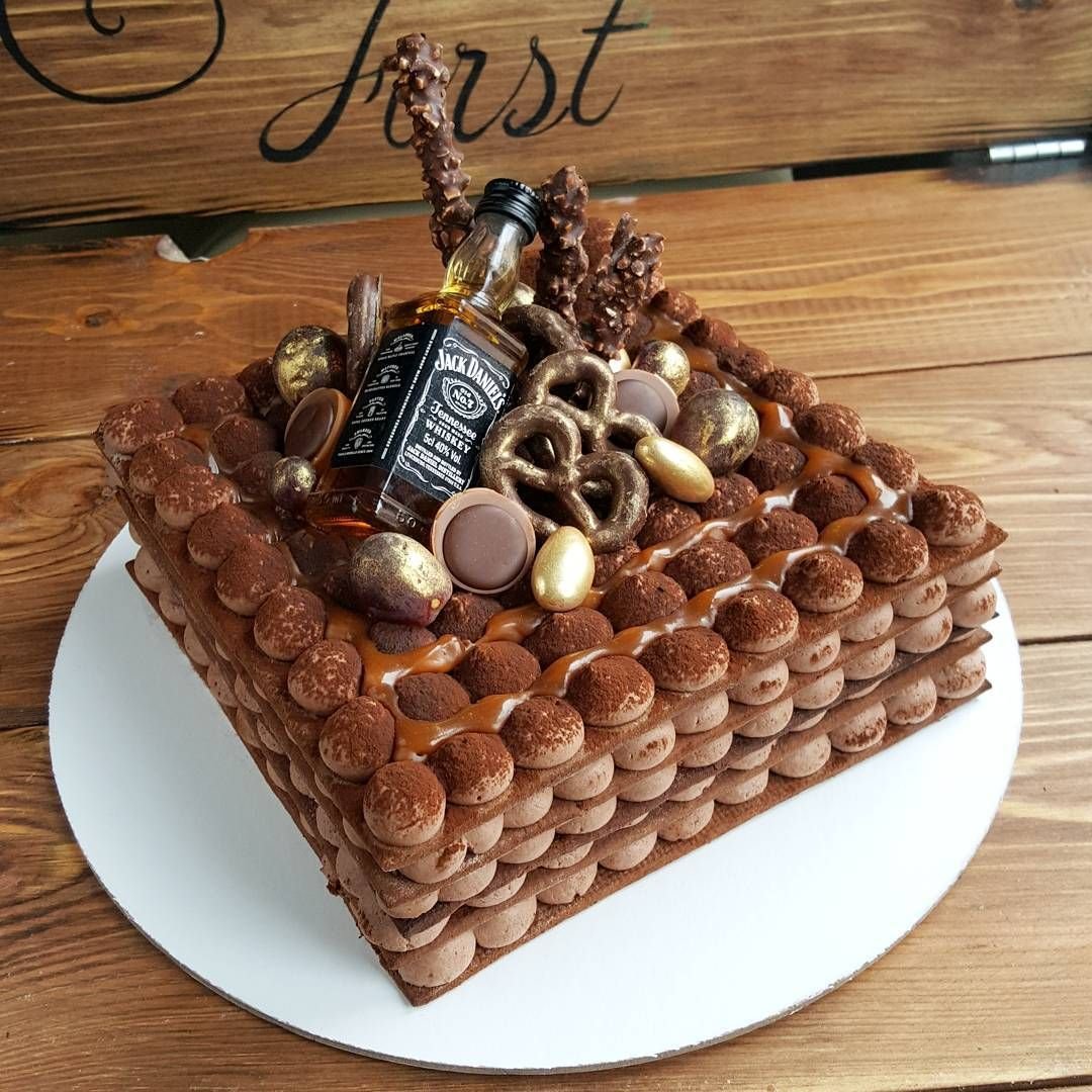 Морковный торт с физалисом