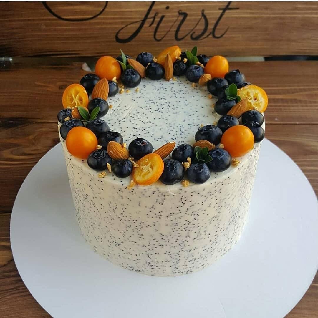 Медовик с клюквой