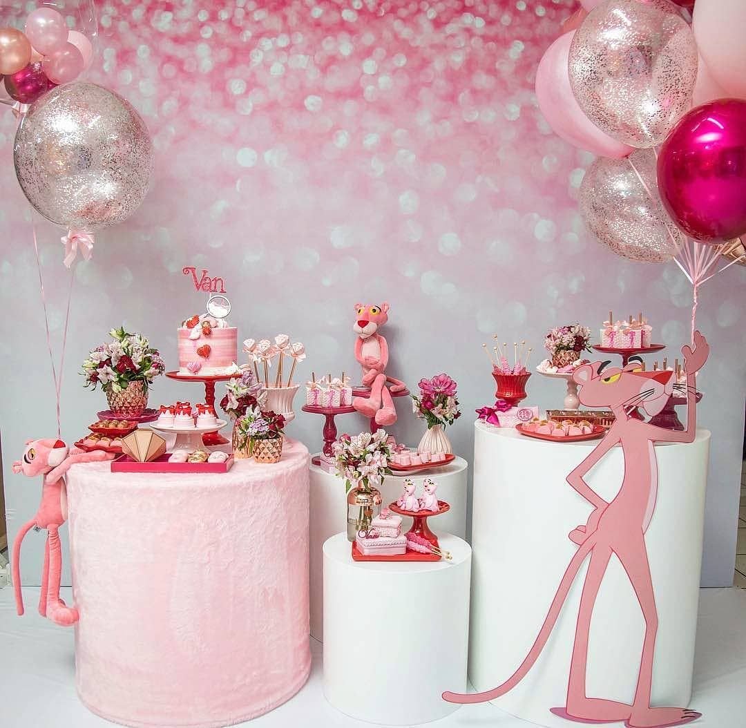 Фотозона в розовом стиле