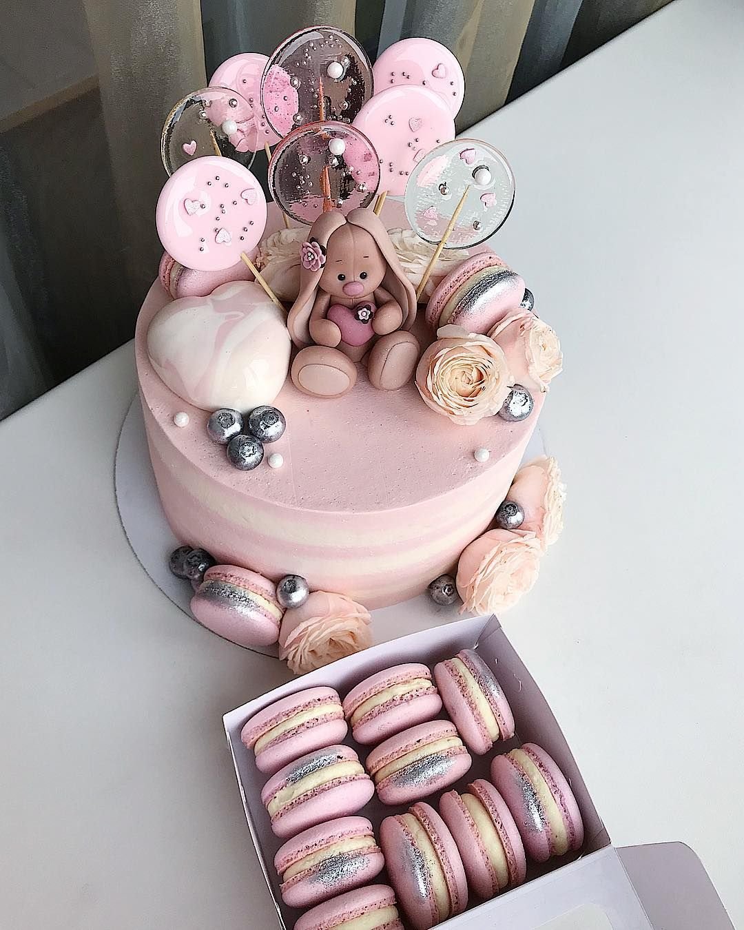 Торт с макаронами для девочки