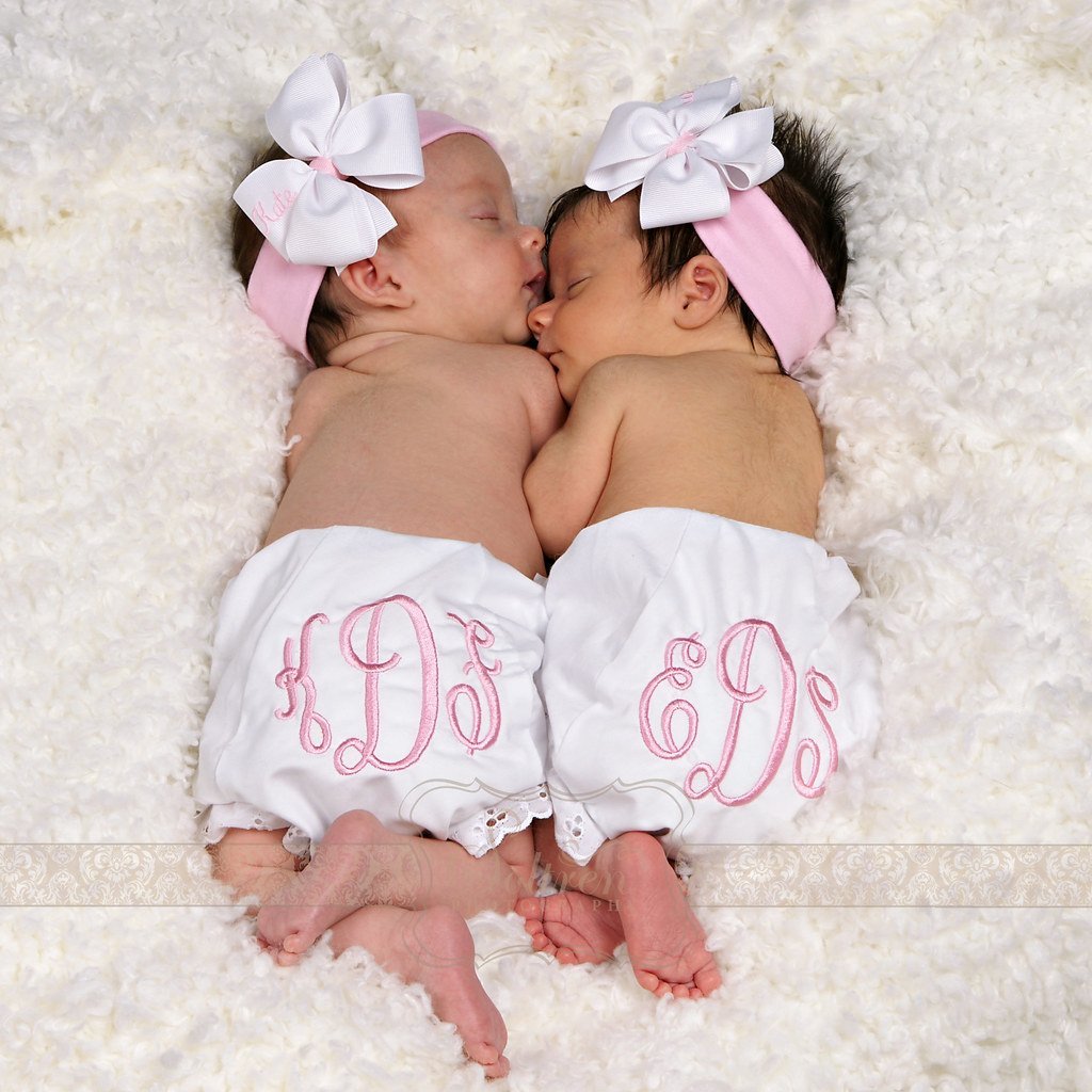 С рождением двух девочек