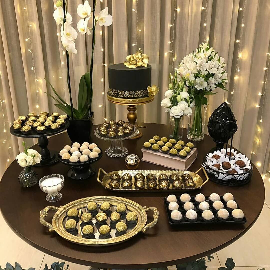 Свадебный стол с едой