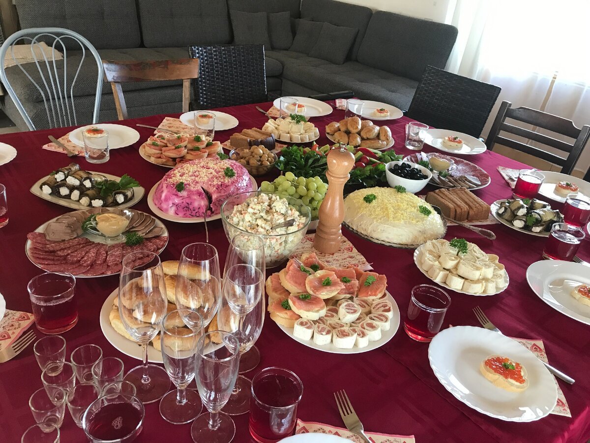 Тематический стол на 23 февраля