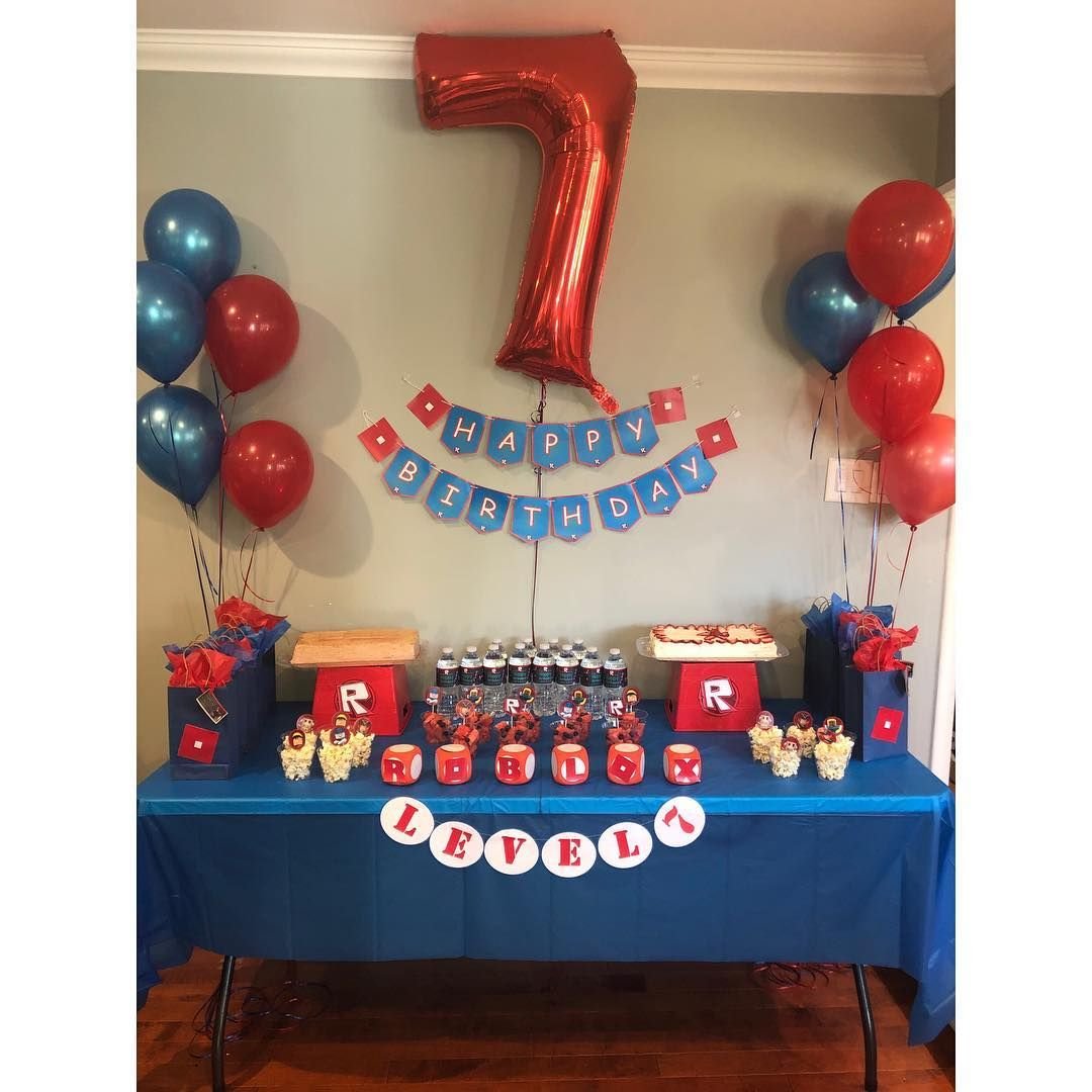 Торт с героями РОБЛОКС