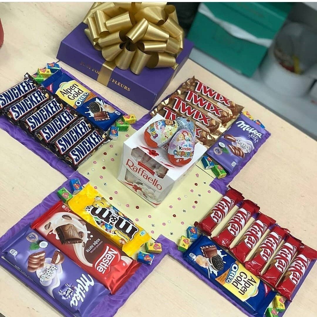 Коробочка со сладостями в подарок