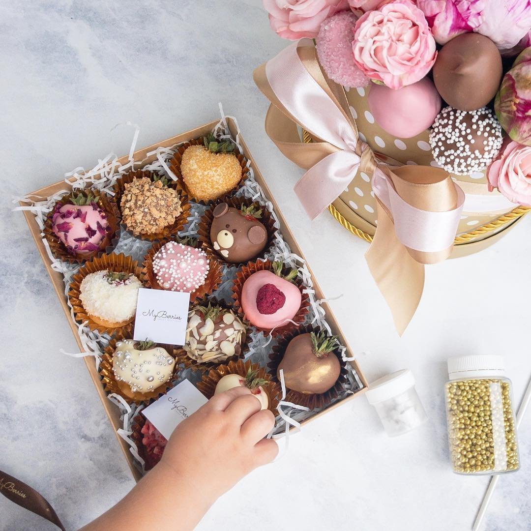 Подарочная коробка с Киндером