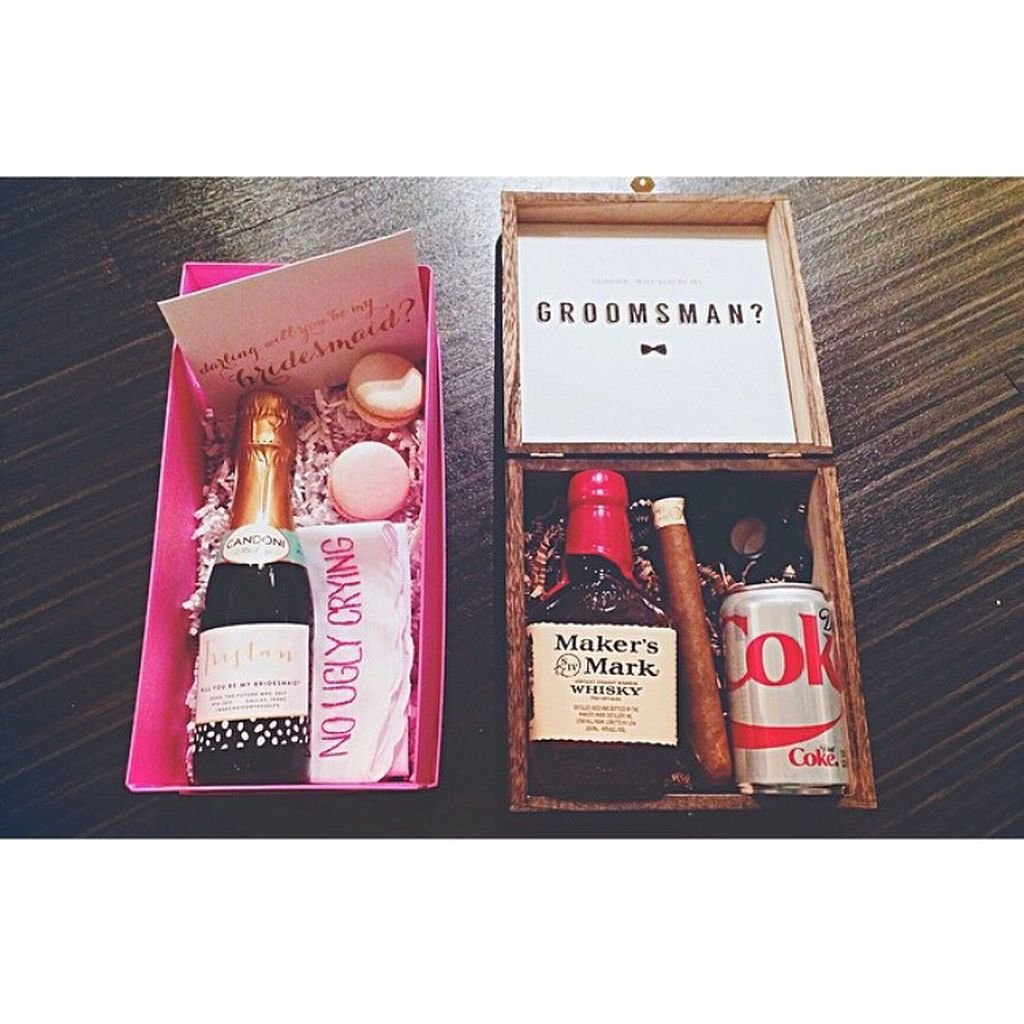 Подарок в коробке для девушки