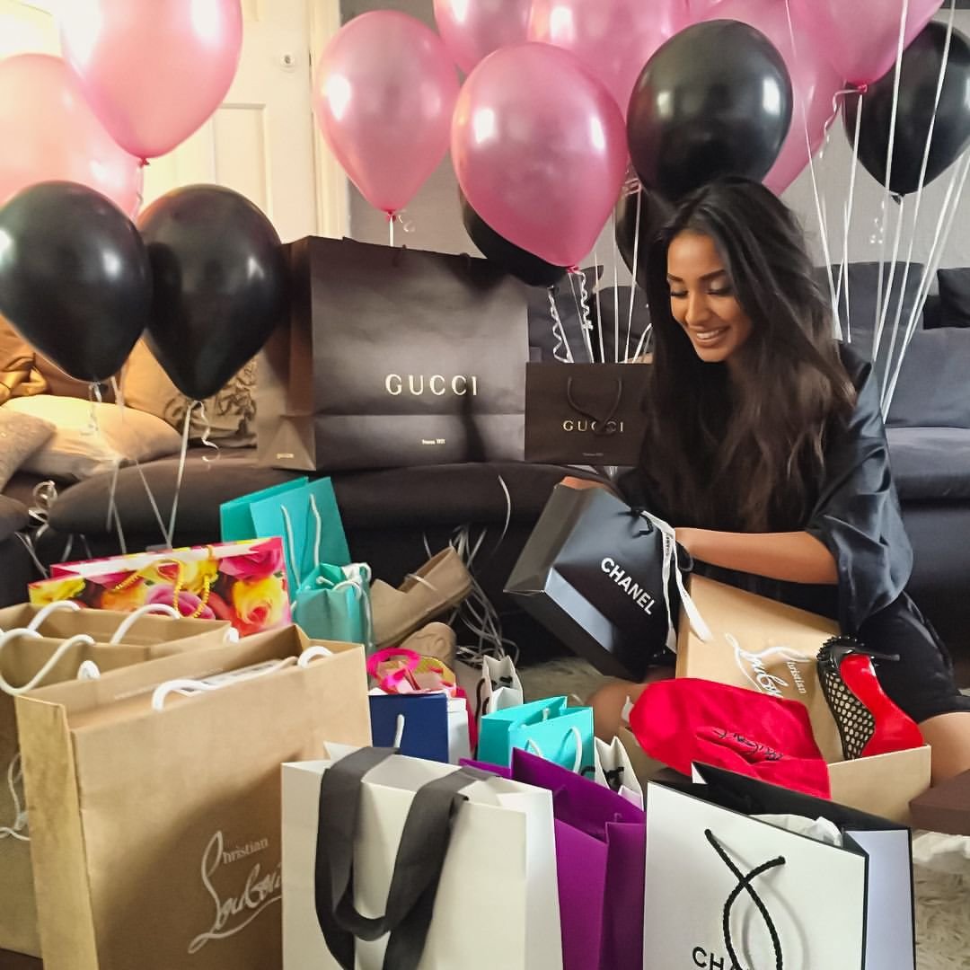 Красивая раскладка одежды