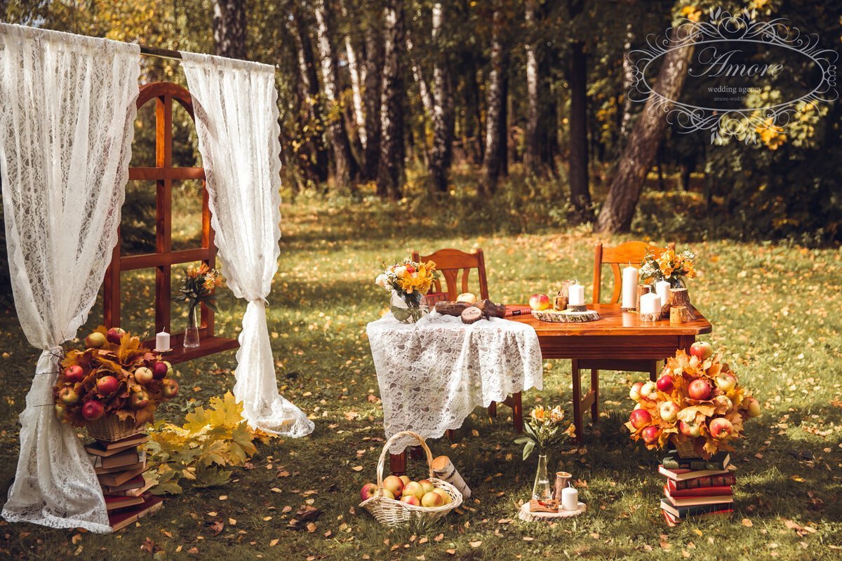 Свадебная фотозона осенняя