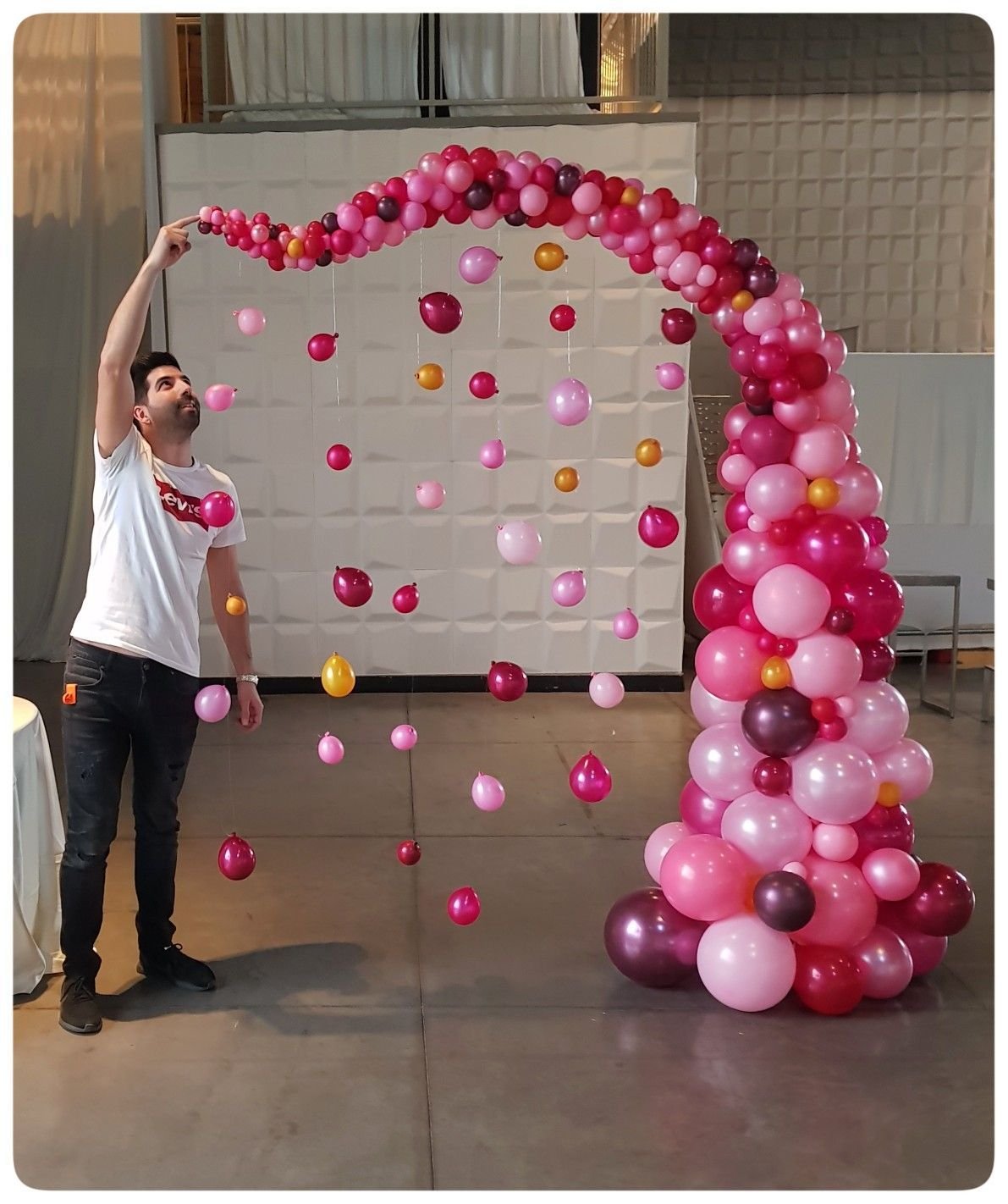 Украшение фотозоны шарами