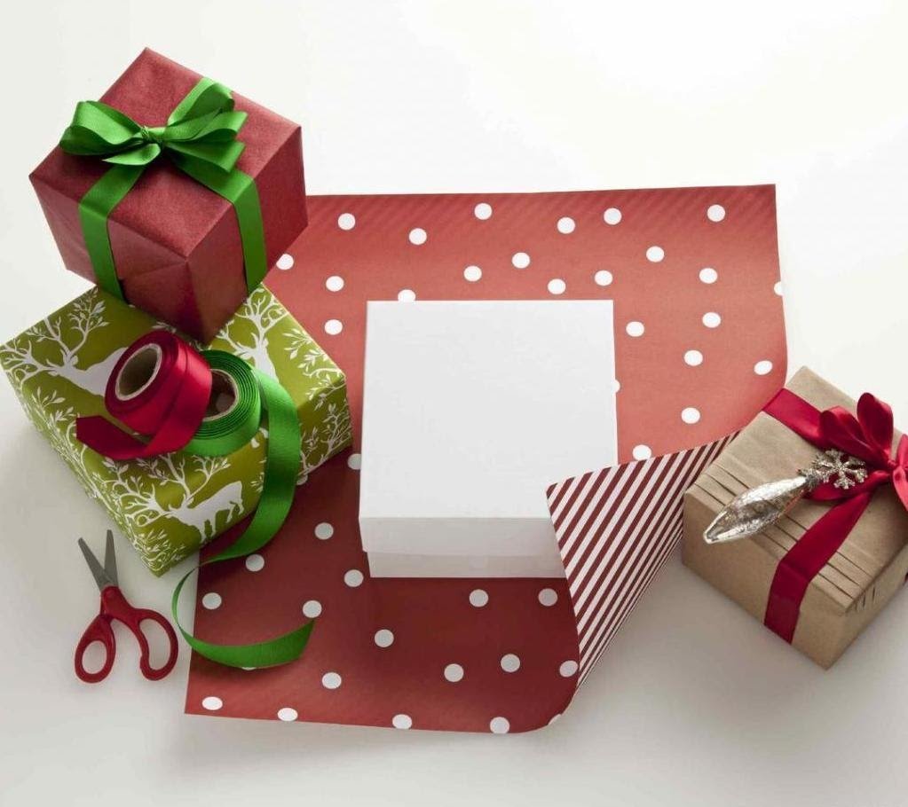 Упаковка подарков яркая бумажная