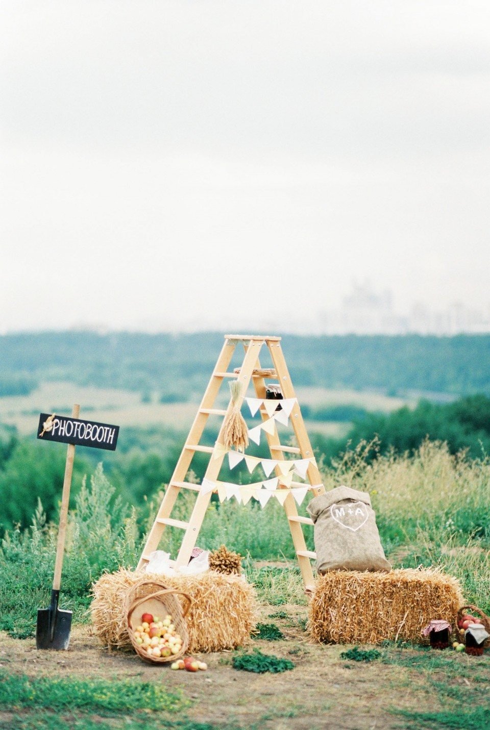 Декорации с сеном