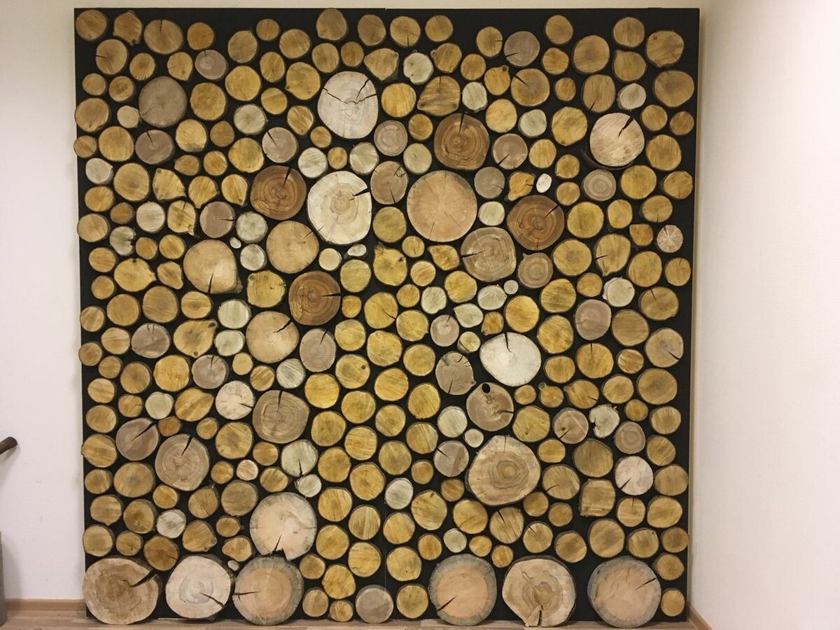 Мозаика из спилов дерева