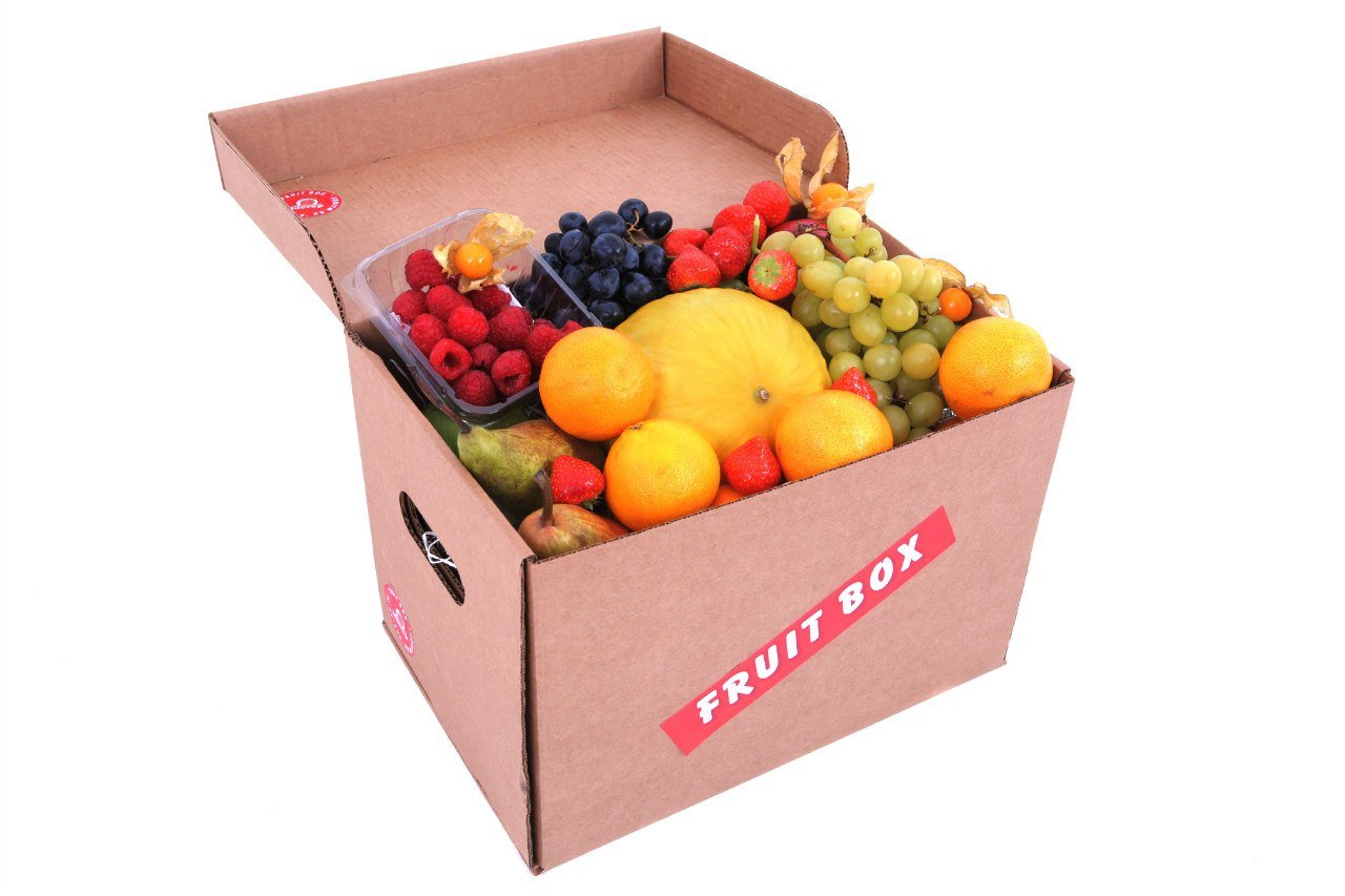 Доставка фруктов петербурге. Коробки с фруктами. Фрукты в коробке. Коробка для фруктов. Подарочный ящик с фруктами.
