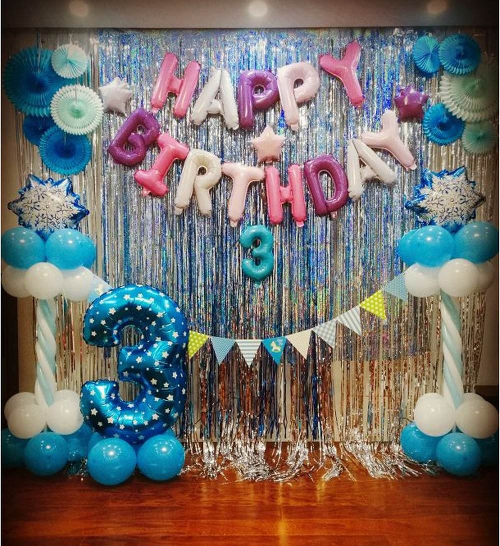 Фотозона с дождиком и шарами