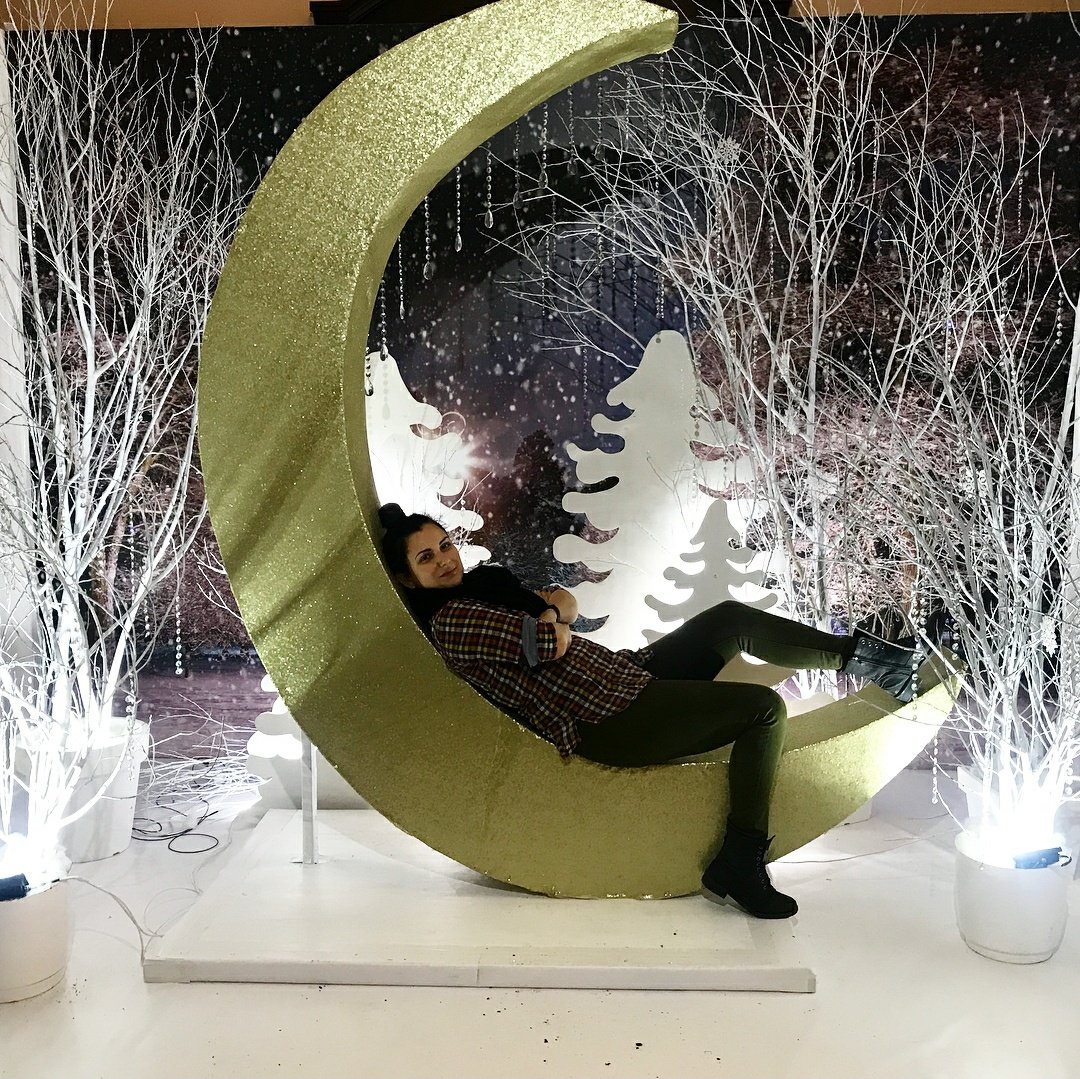 Украшение зала в космическом стиле