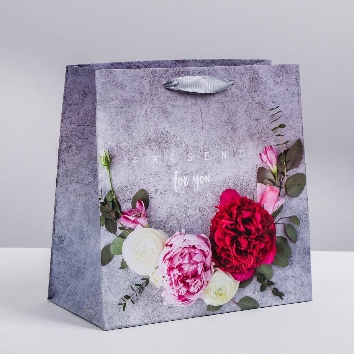 Пакет из картона