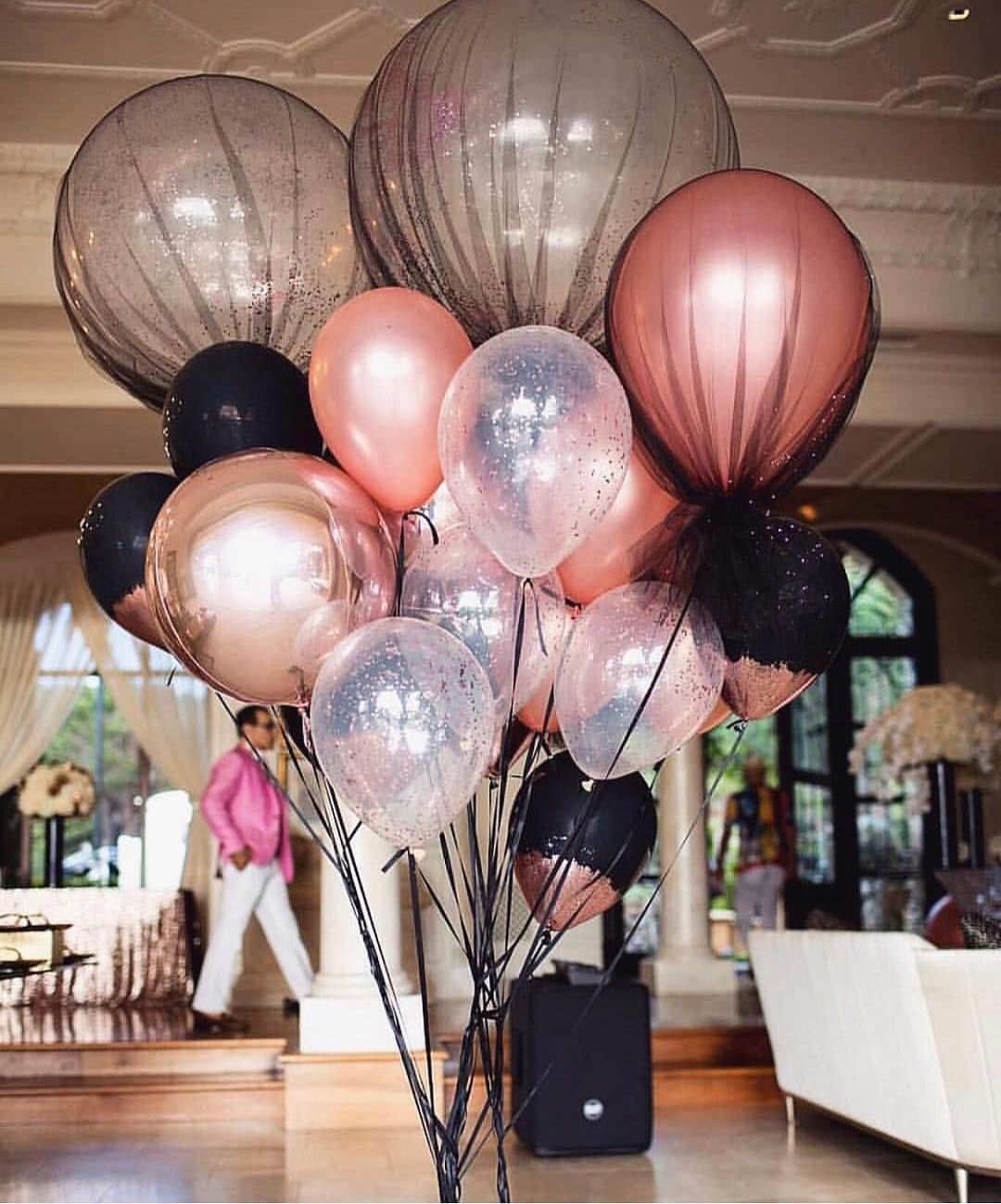 Необычное украшение шарами