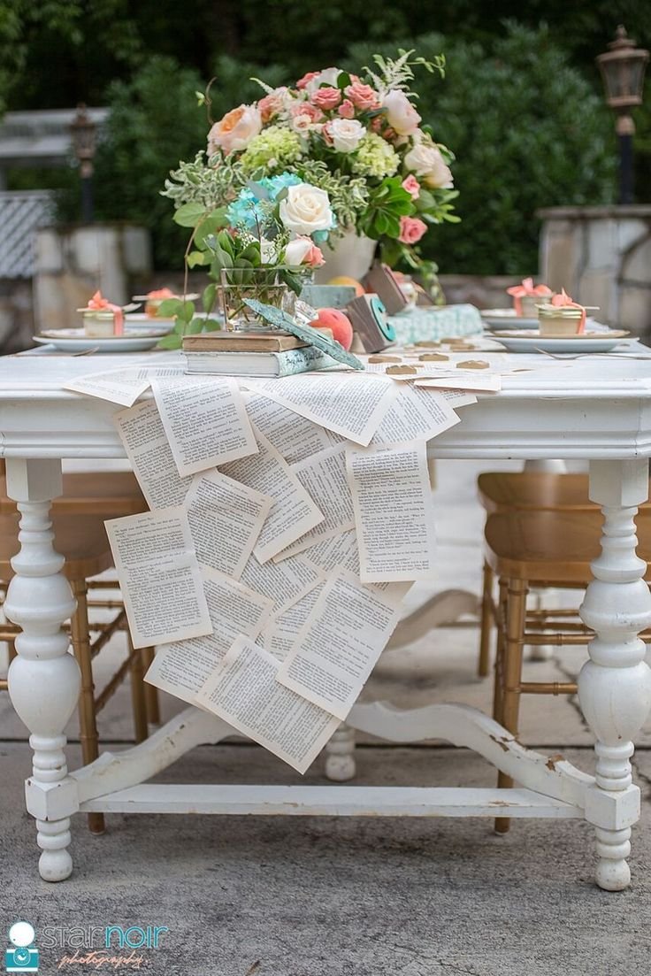 Книжная фотозона