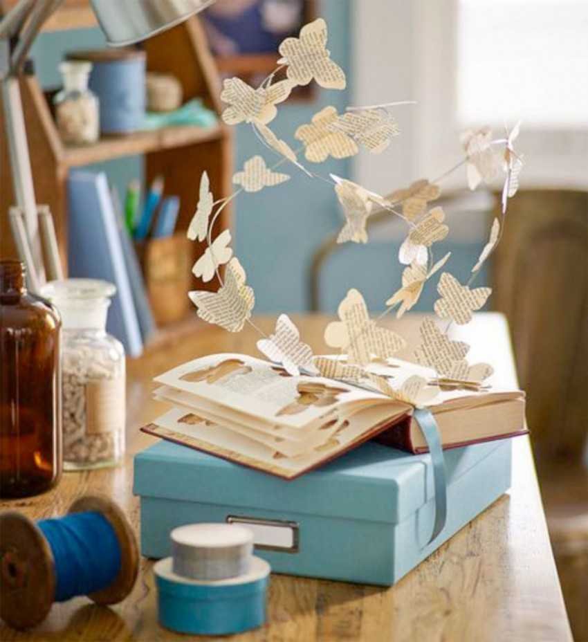 Декорации из книг