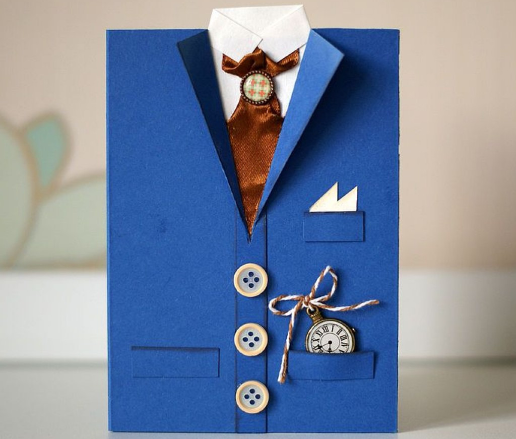 Красивая упаковка бутылки