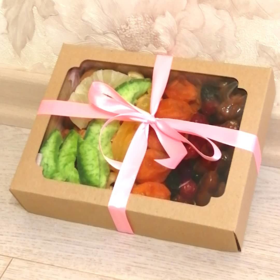 Коробка с орехами и сухофруктами в подарок своими руками