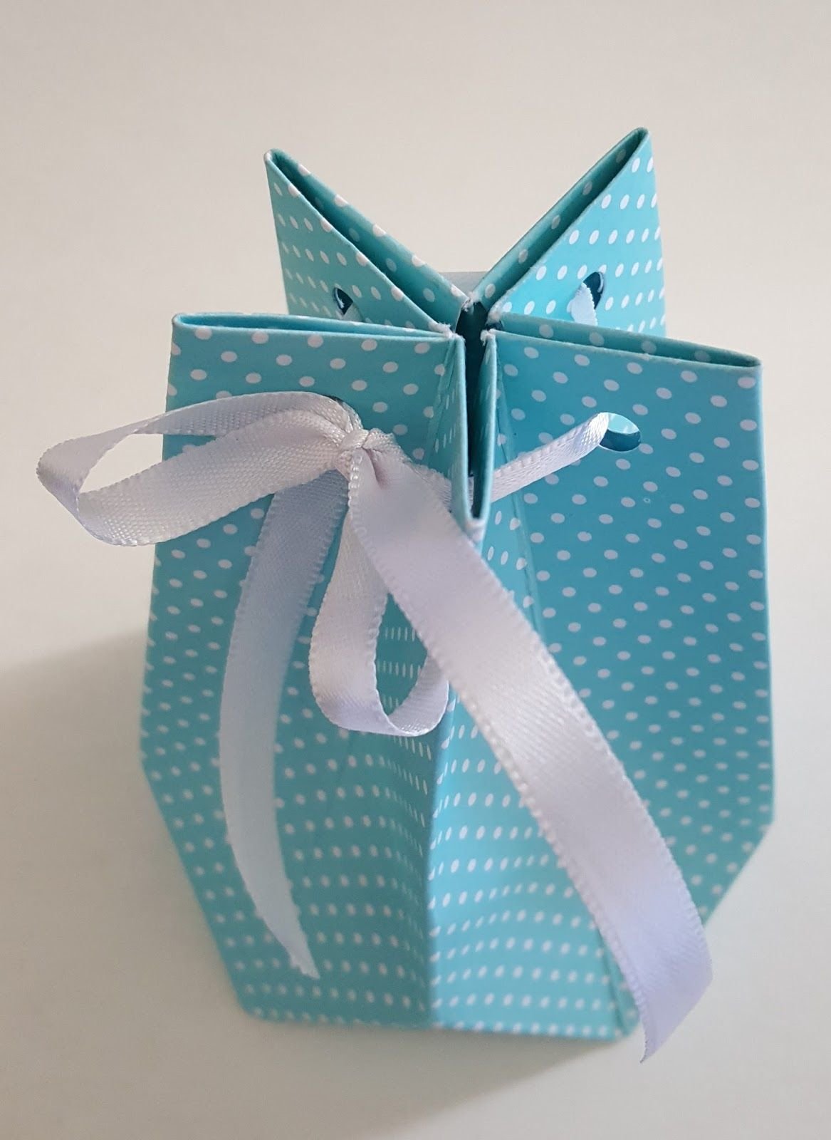 Подарочная упаковка из бумаги