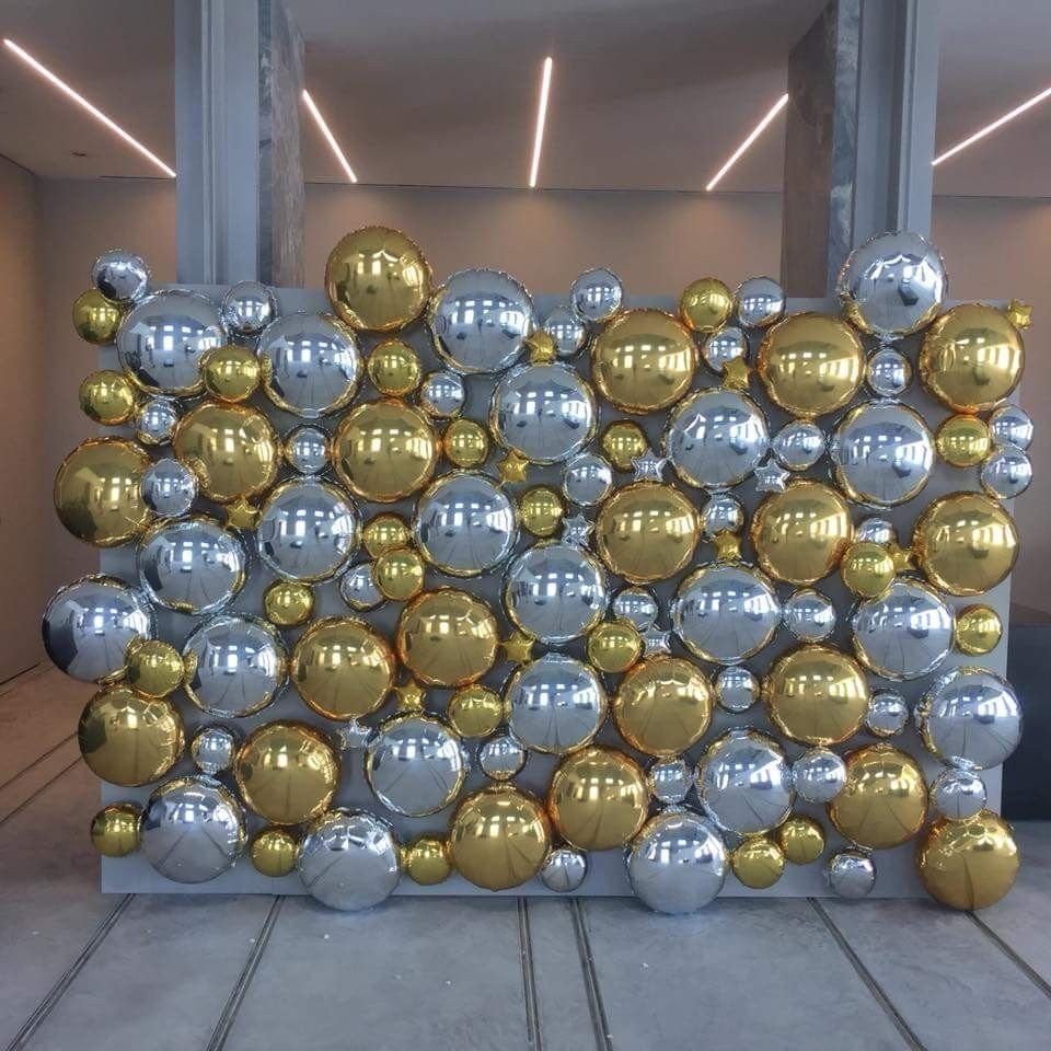 Фотозона с фольгированными шарами