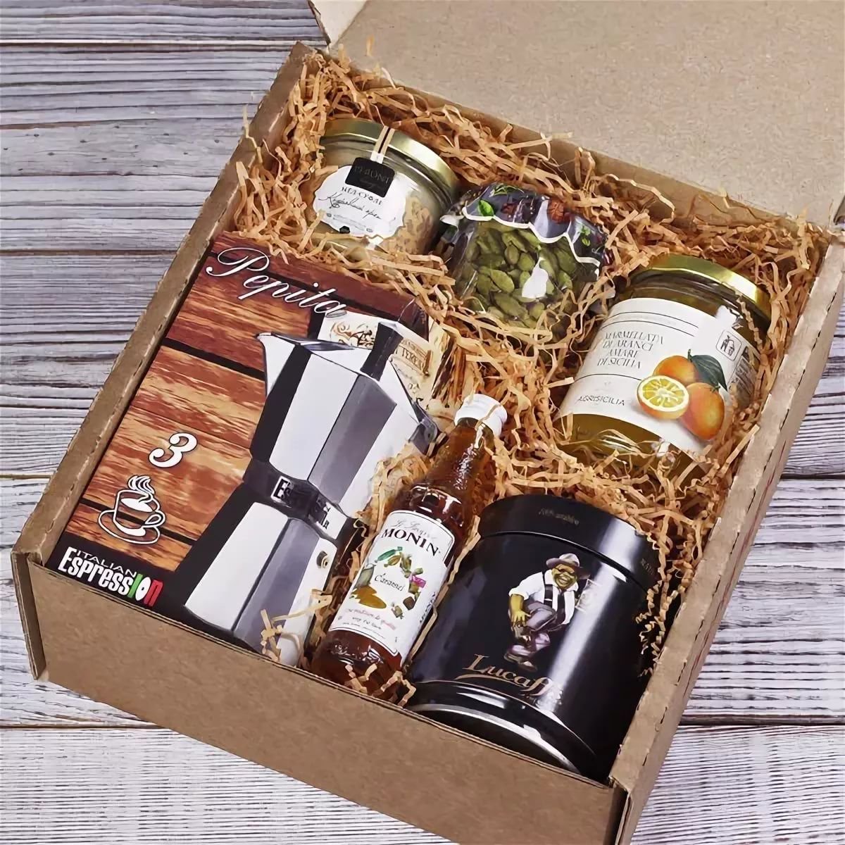 Мужской подарок в коробке