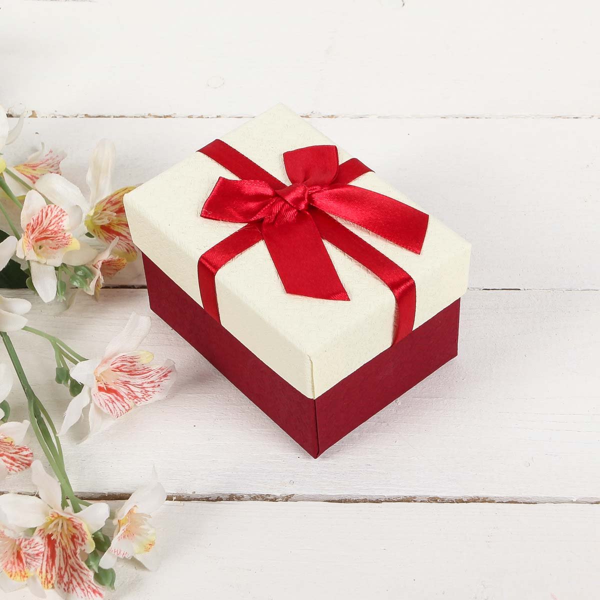 Коробка ничего подарок