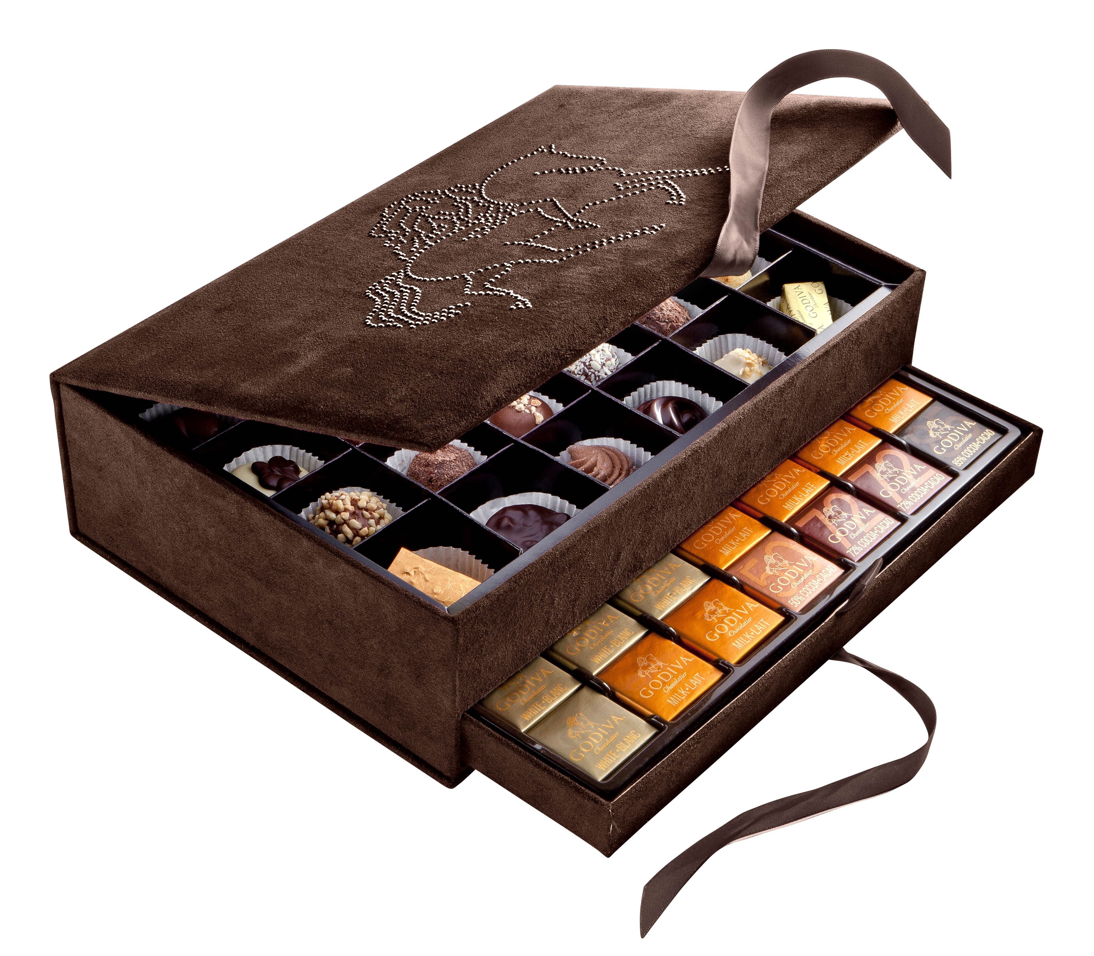Подарочные наборы конфет купить. Годива Королевский набор шоколад. Шоколад Godiva Chocolate Box. Шоколадные конфеты Godiva Royal Gift Box large. Godiva шкатулка.
